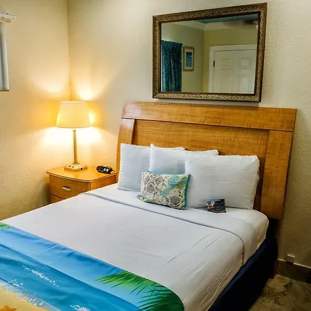Bay Palms Waterfront Resort - Hotel And Marina